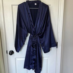 Silky Robe Size 2XL